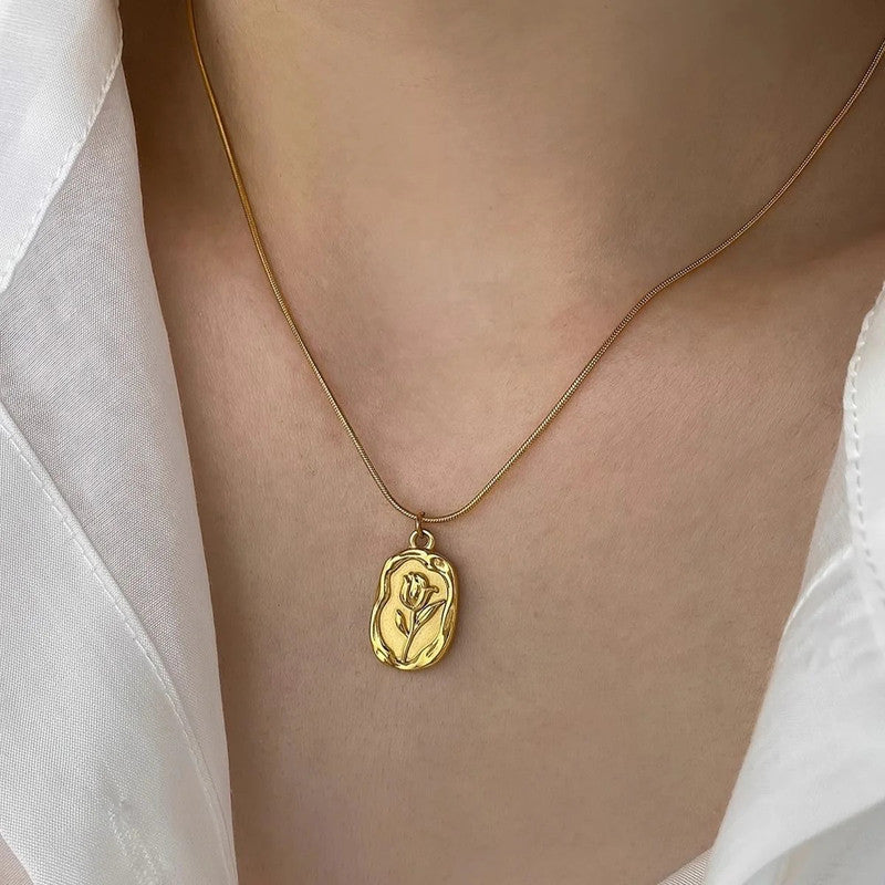 Rose Embedded Anti-tarnish Pendant